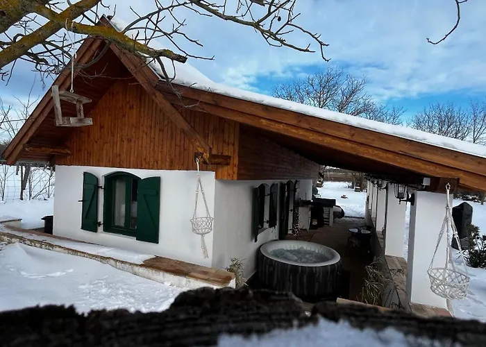 別荘 Valyog Kucko Somogyszentpal